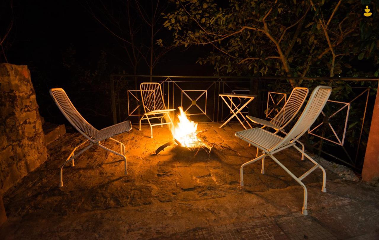 Livingstone 2Bhk Cozy Homestay In Kasauli Hills Eksteriør bilde