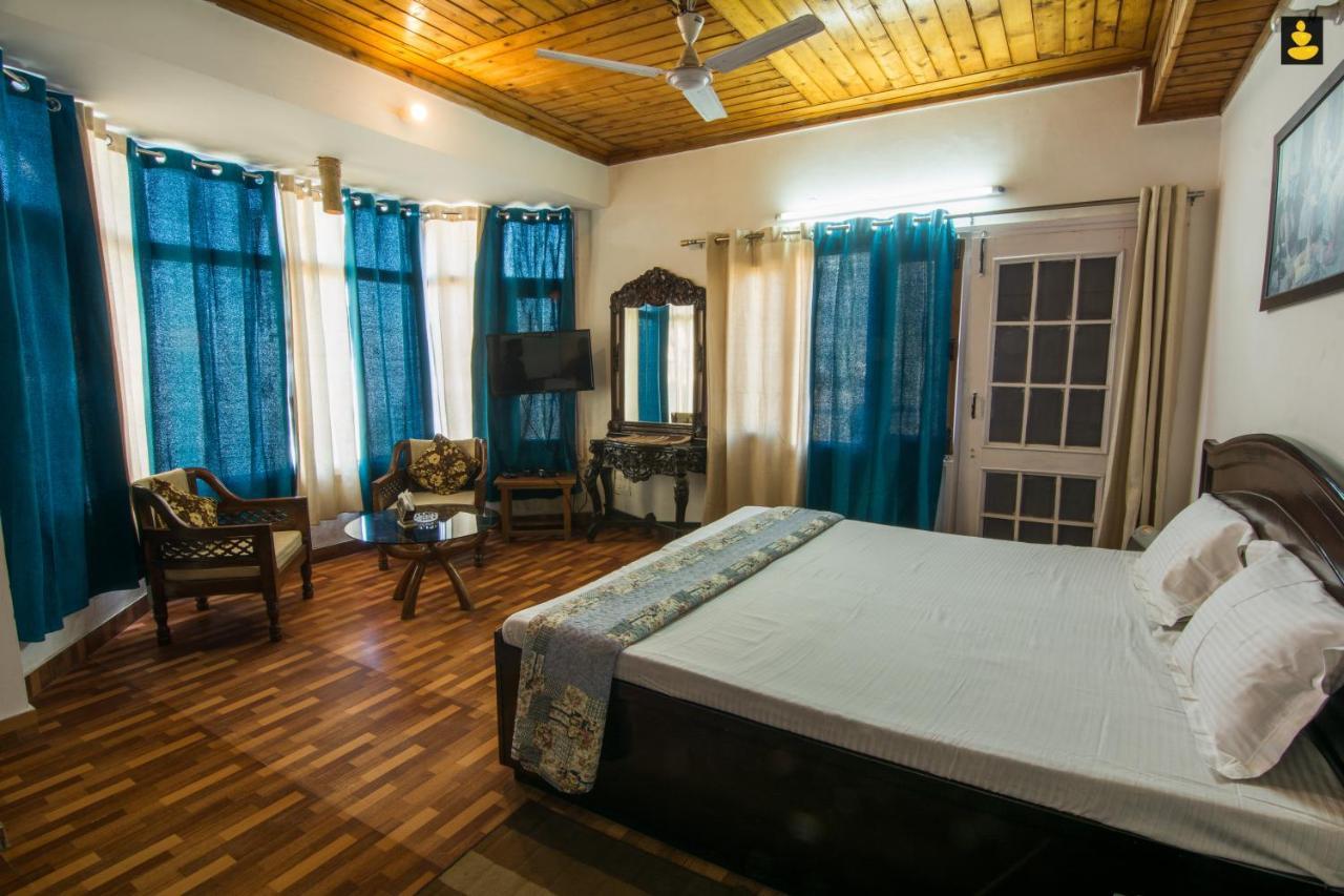 Livingstone 2Bhk Cozy Homestay In Kasauli Hills Eksteriør bilde